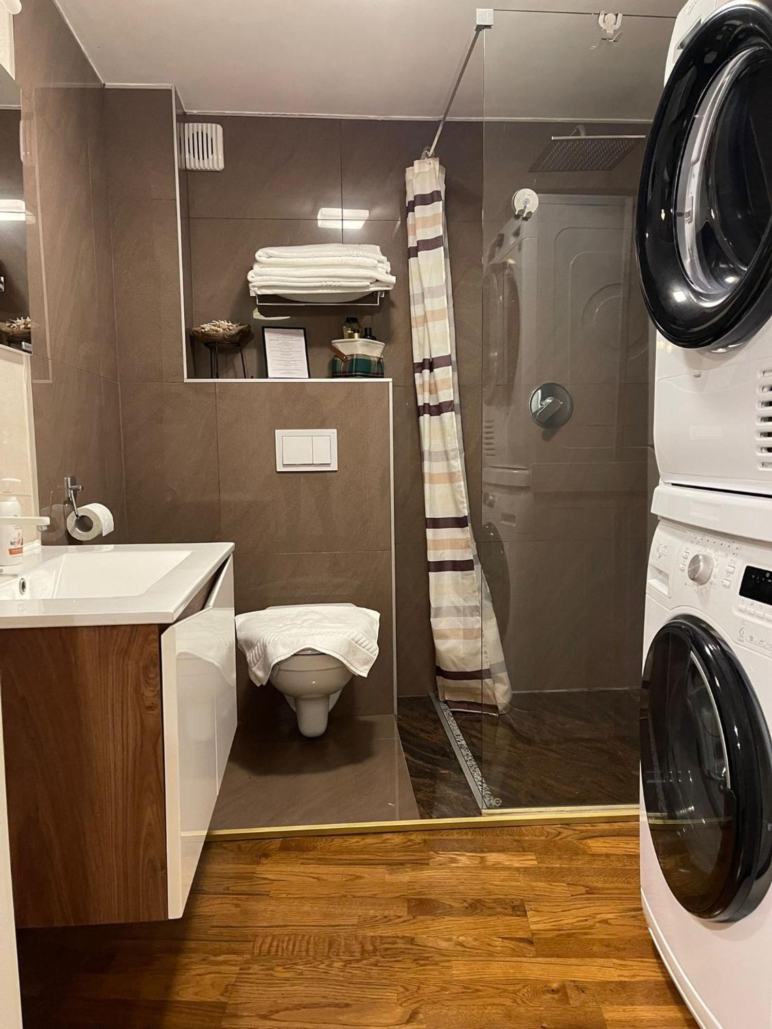 Real Home 1 Сибиу Экстерьер фото