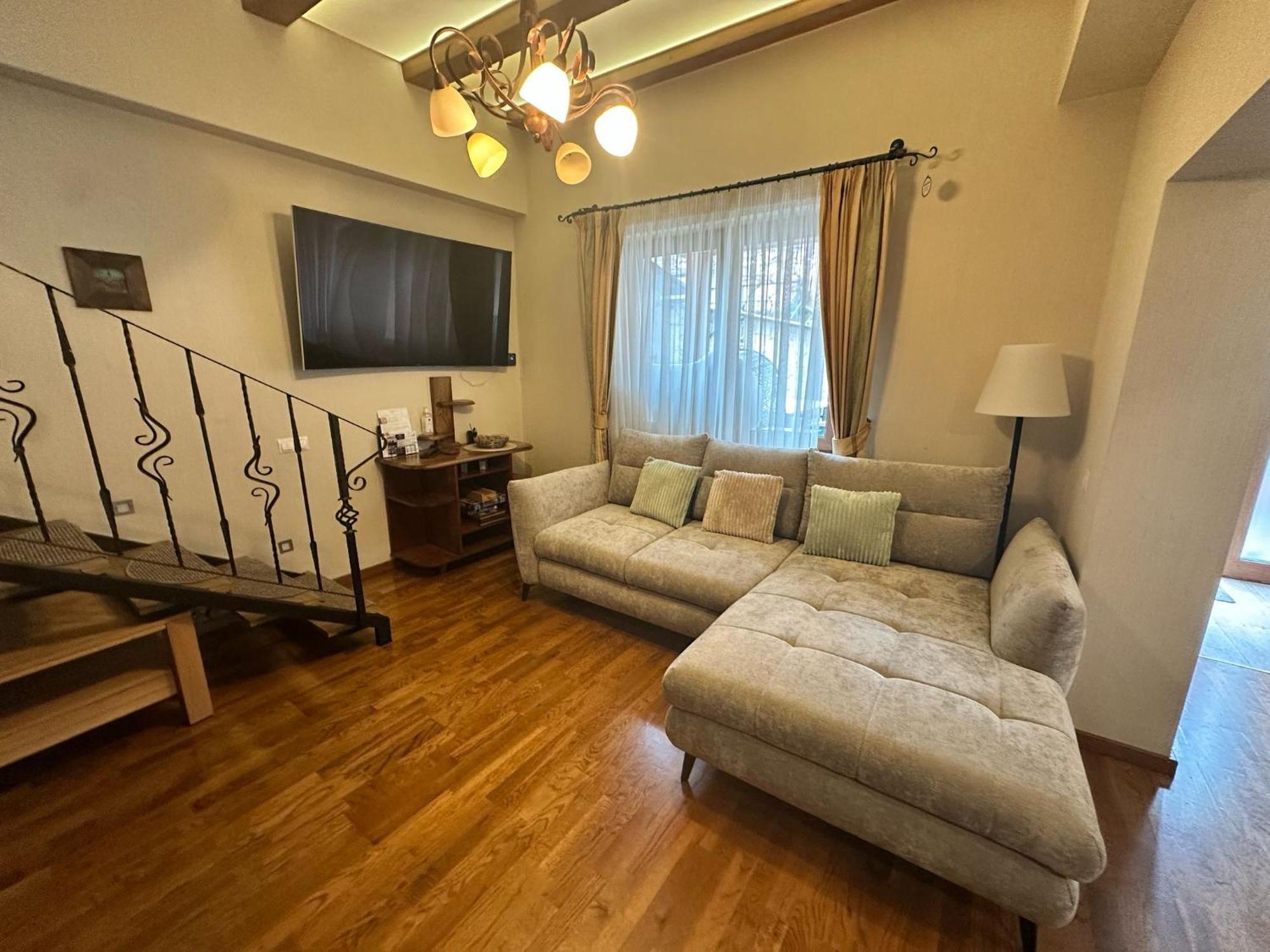 Real Home 1 Сибиу Экстерьер фото