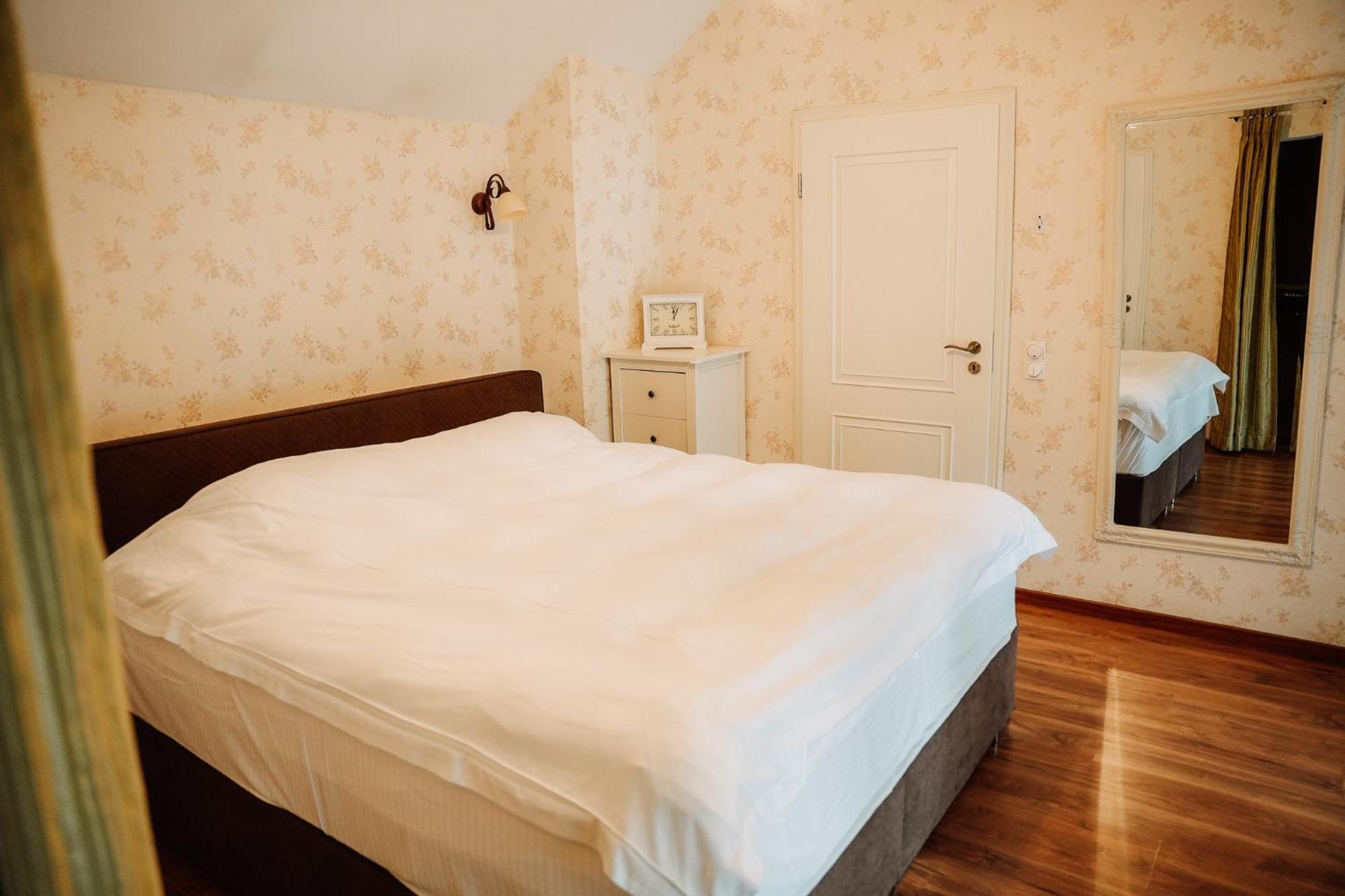 Real Home 1 Сибиу Экстерьер фото